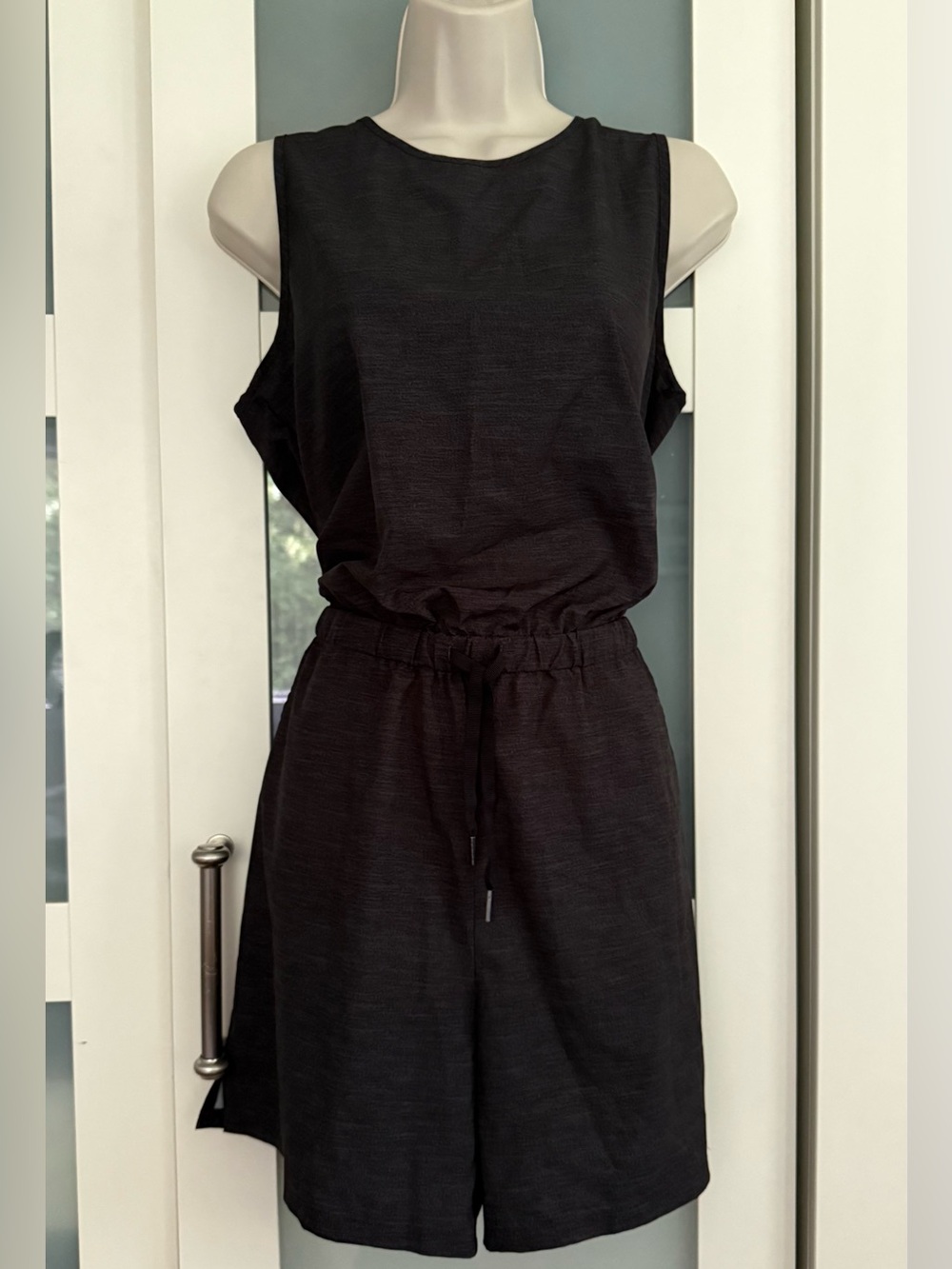 Women's Black Sleeveless Drawstring Romper Medium